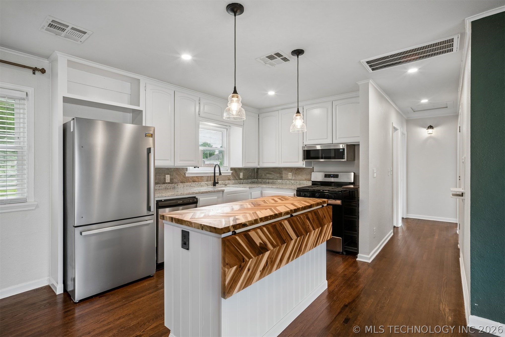 6207 E Newton Street Tulsa OK 74115