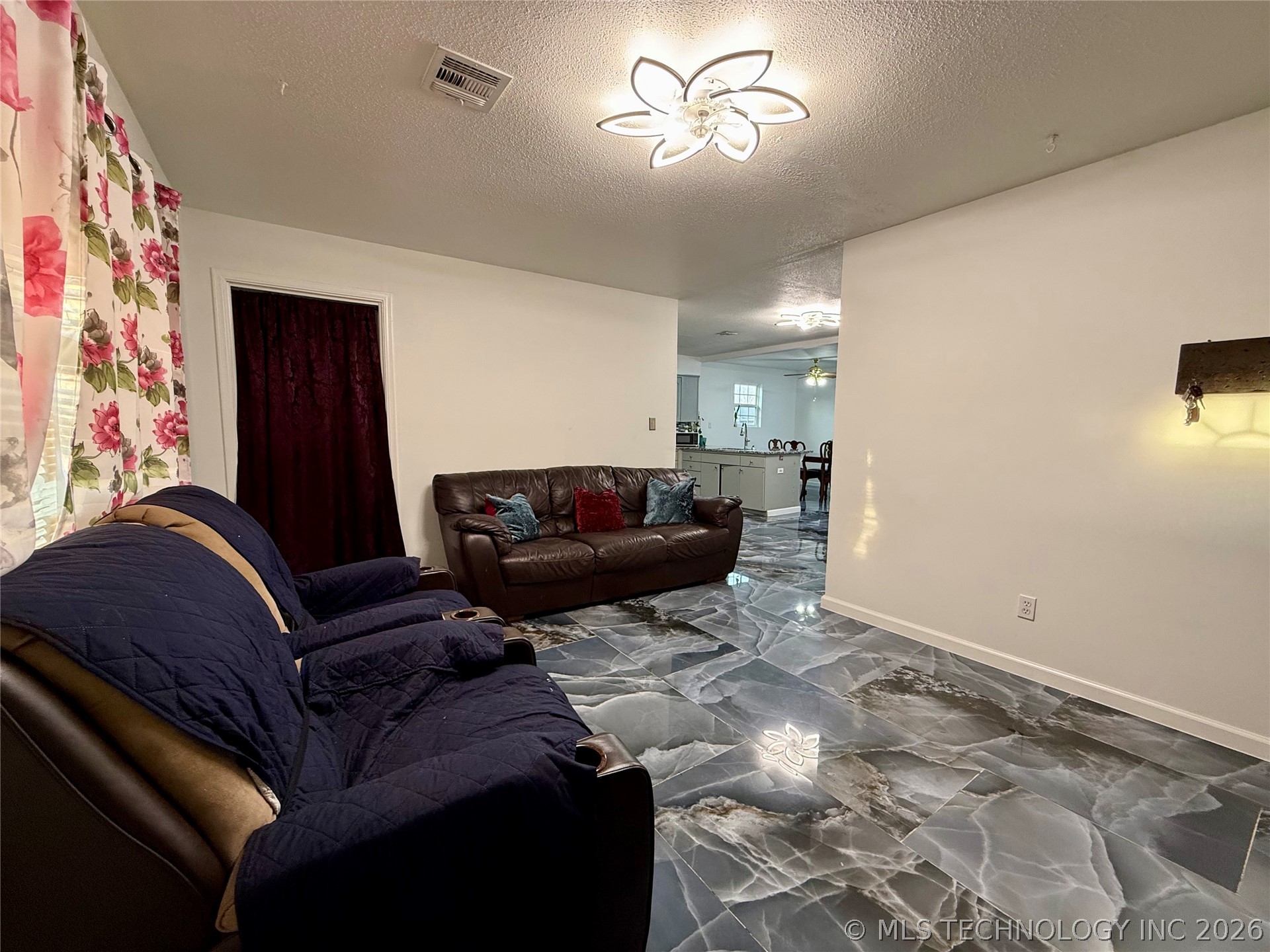 2405 S 123rd Eastavenue Tulsa OK 74129