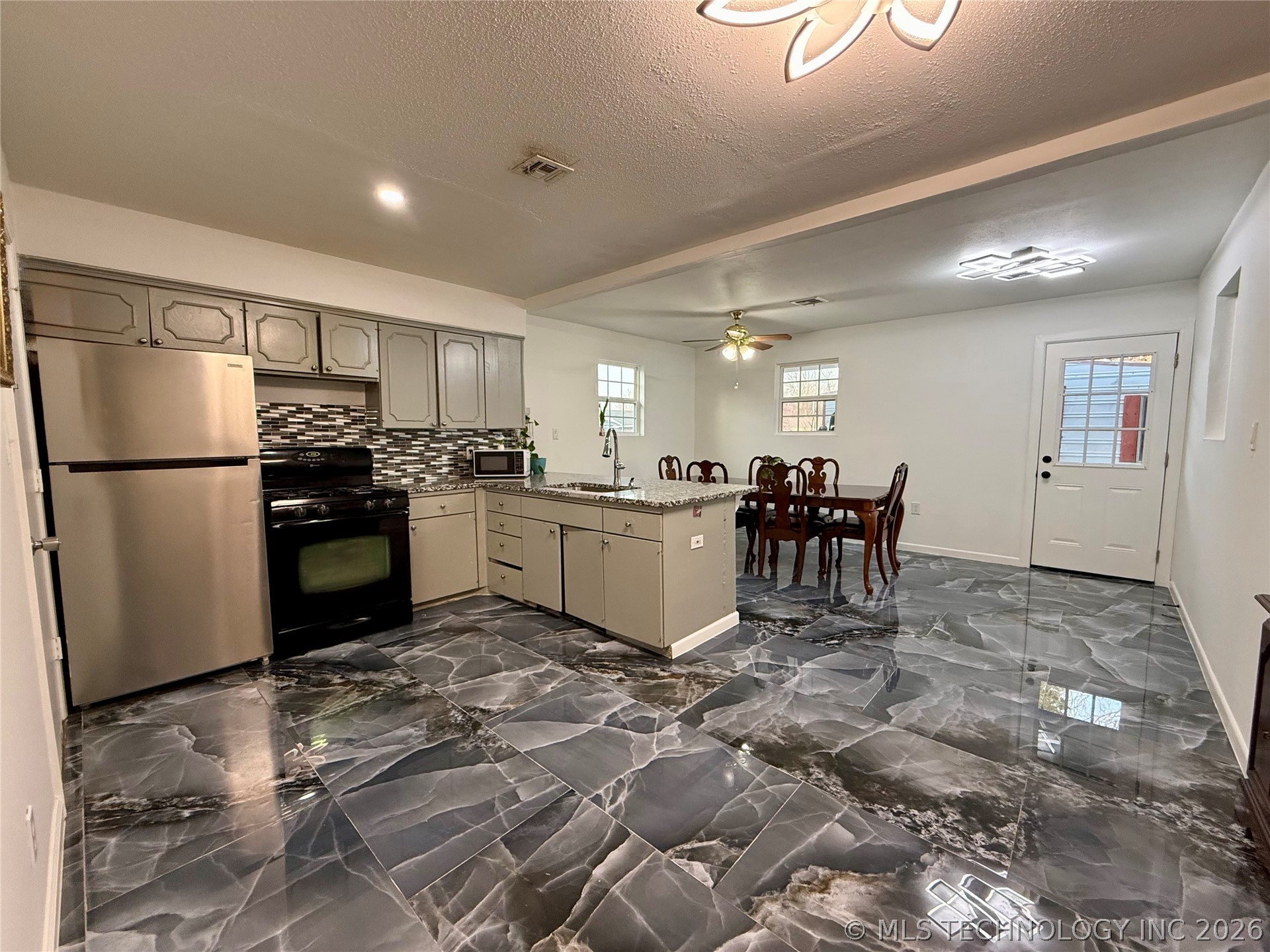 2405 S 123rd Eastavenue Tulsa OK 74129