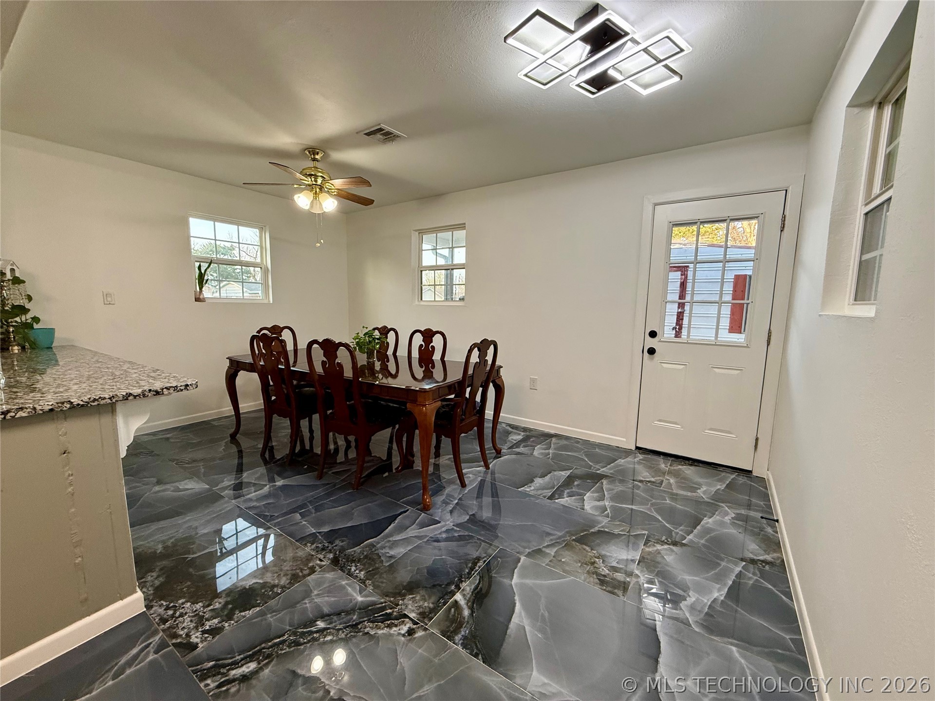 2405 S 123rd Eastavenue Tulsa OK 74129