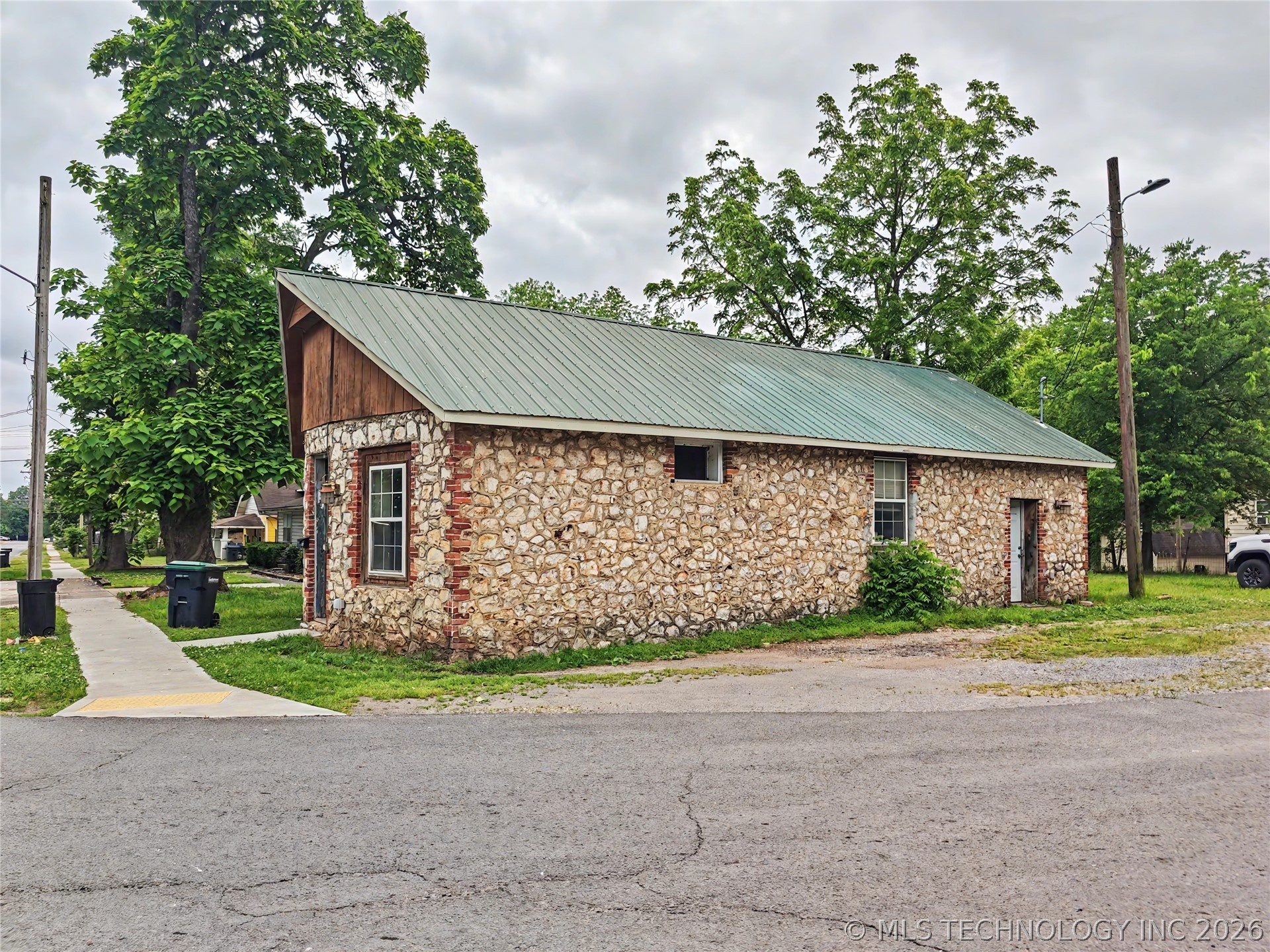 1021 N Vinita Avenue Tahlequah OK 74464
