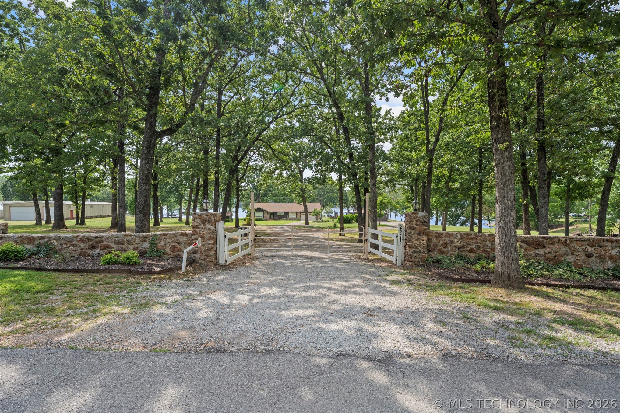 25815 S Horsecreek Drive Afton OK 74331
