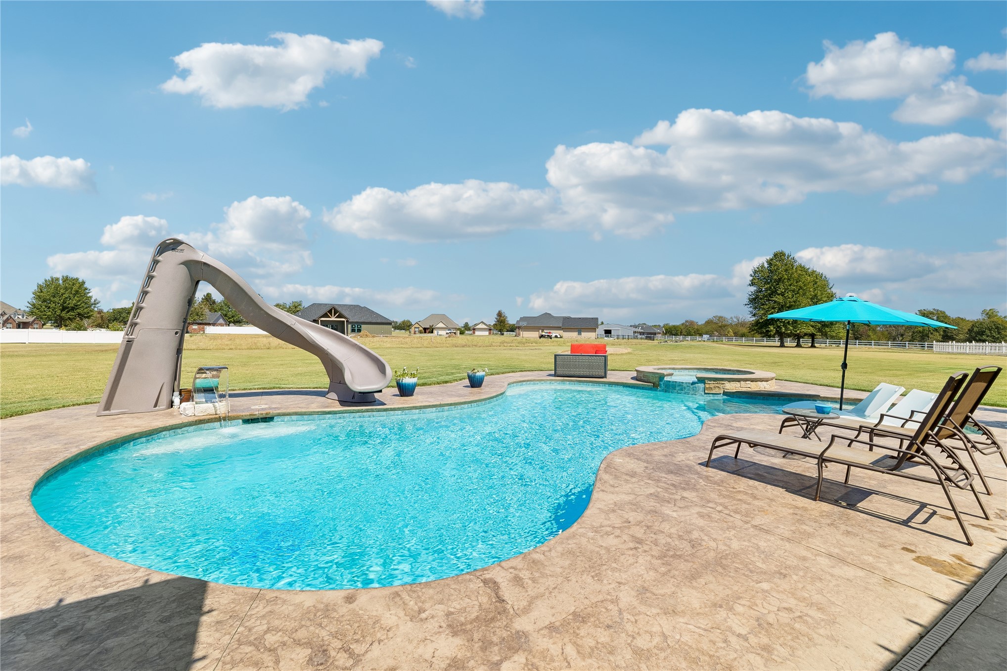 102 Rustic Lane Pryor OK 74361