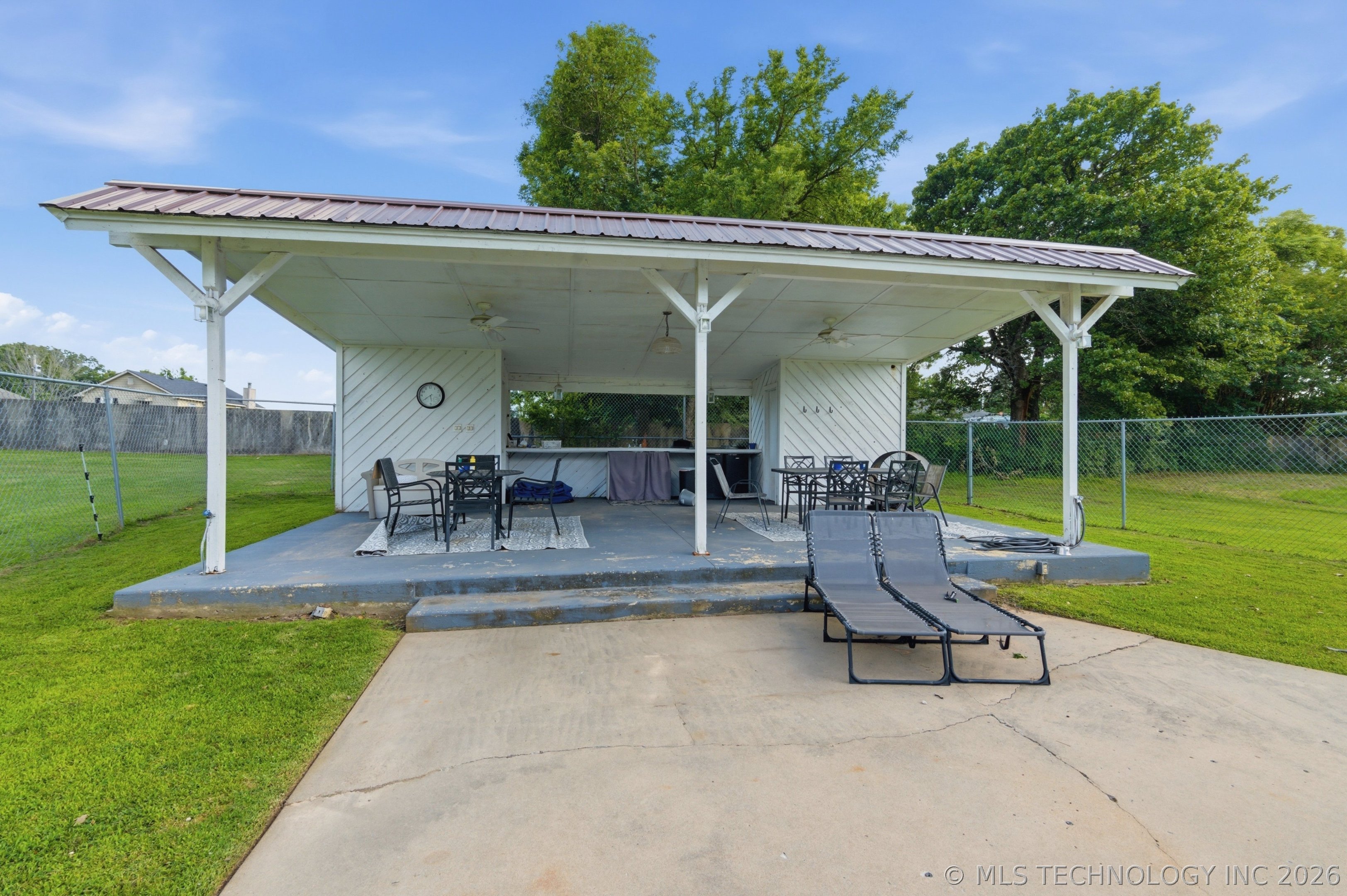 631 Rolling Oaks Place Muskogee OK 74401