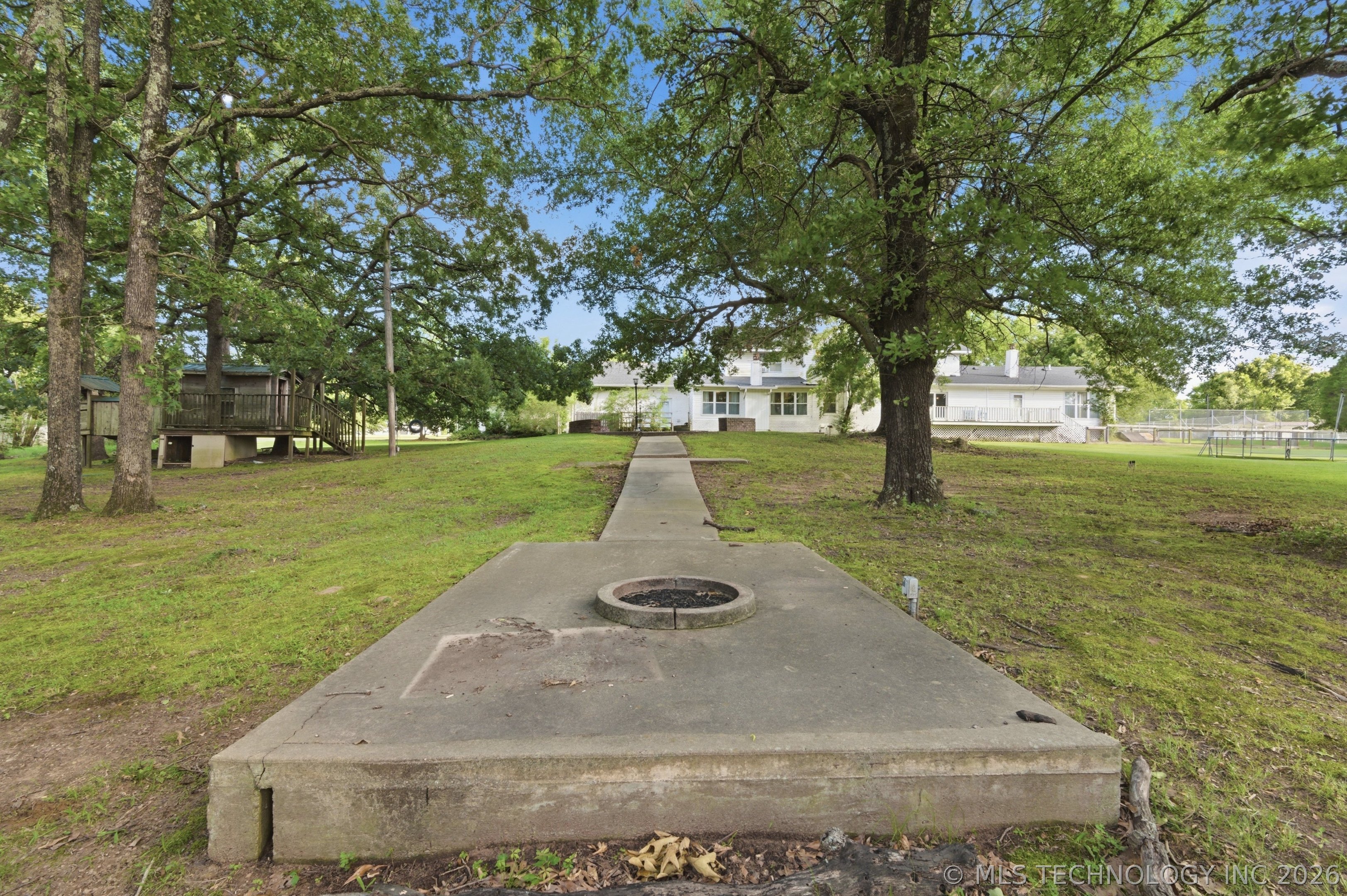 631 Rolling Oaks Place Muskogee OK 74401