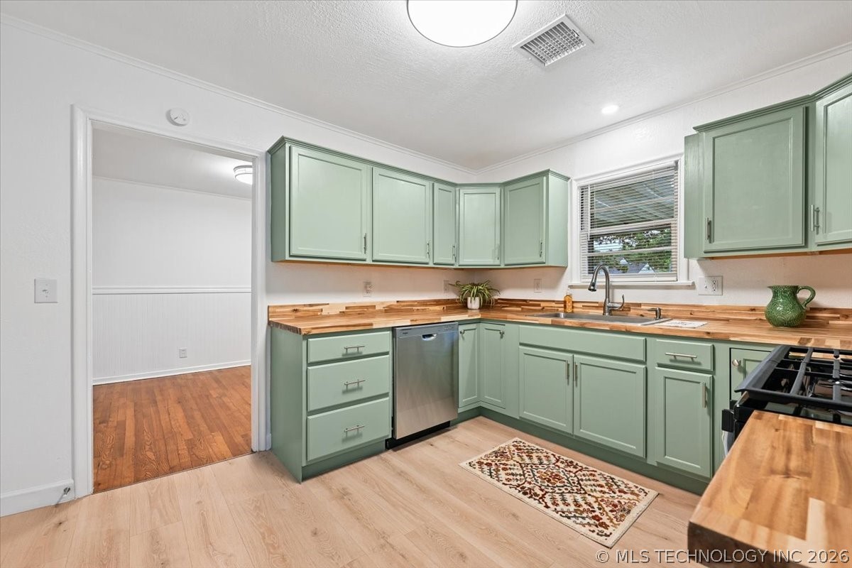 1612 N Delaware Place Tulsa OK 74110
