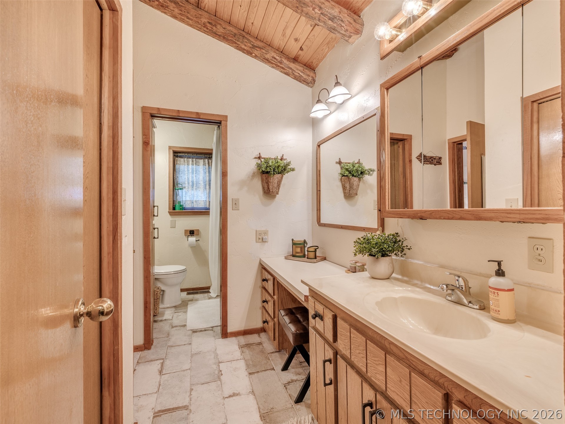 370 N Bk 1600 Road Stigler OK 74462