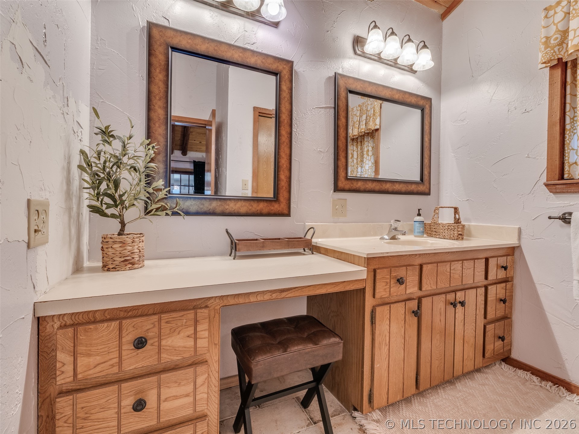 370 N Bk 1600 Road Stigler OK 74462