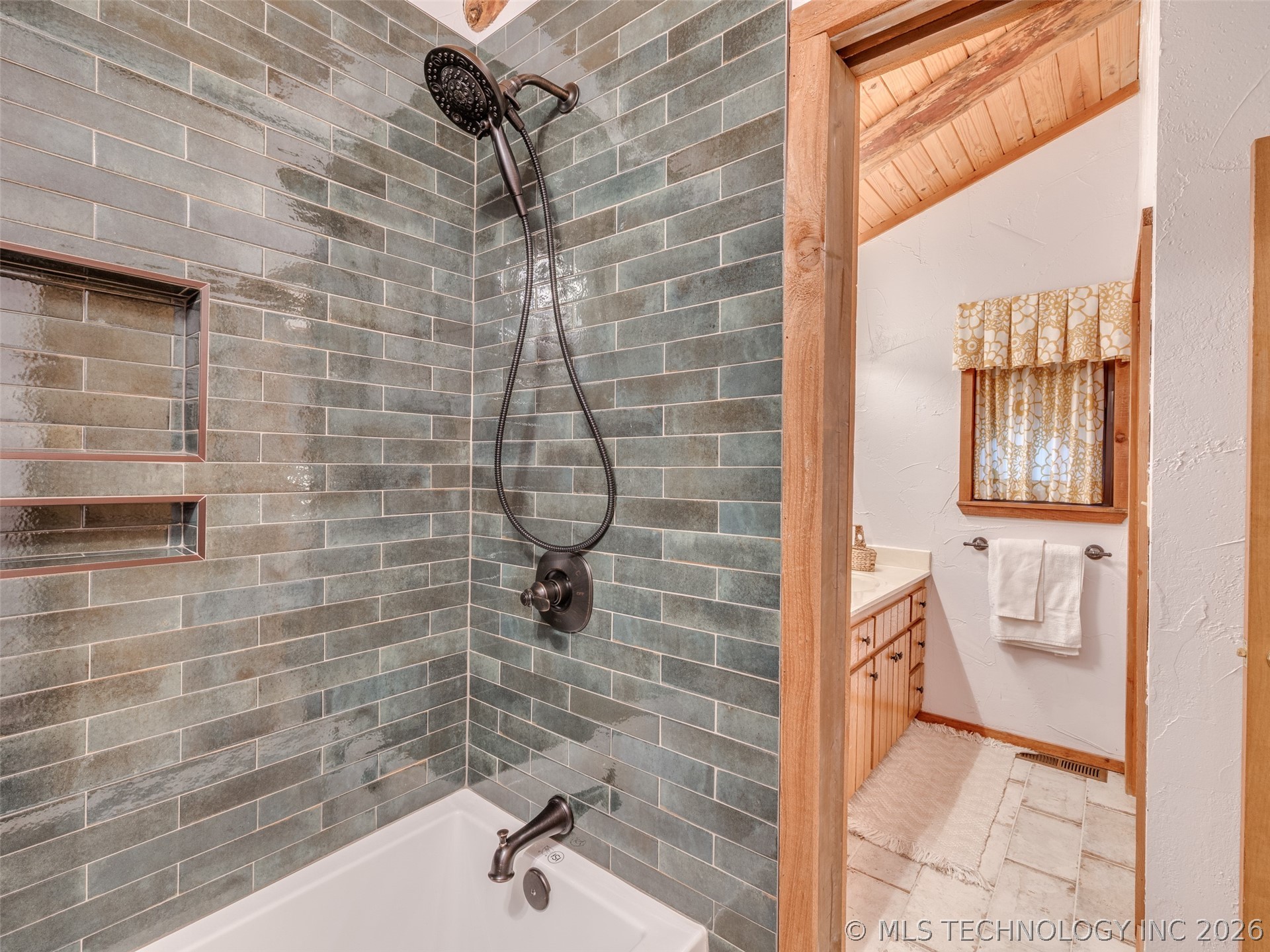 370 N Bk 1600 Road Stigler OK 74462