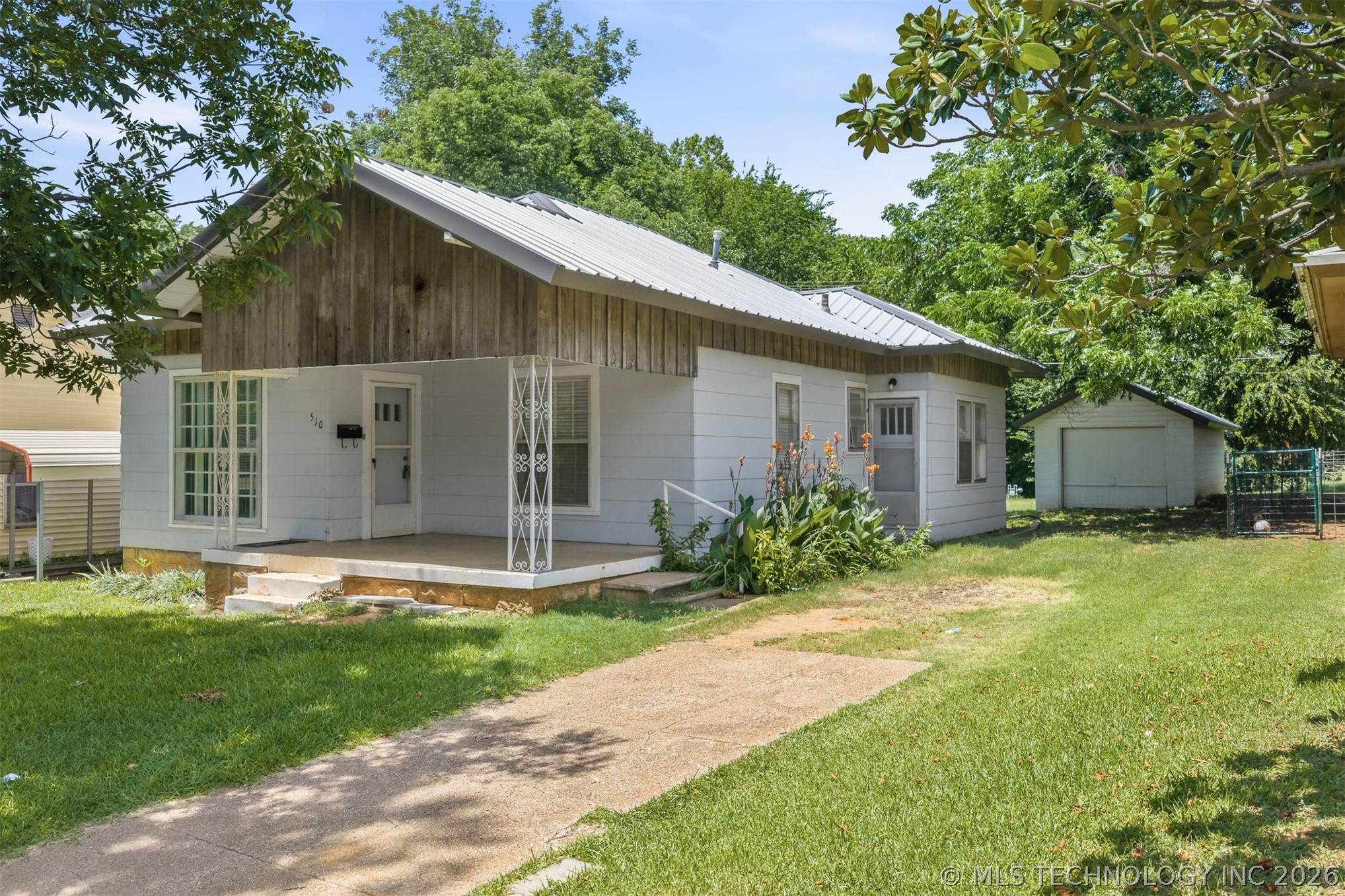 510 E A Street Waurika OK 73573