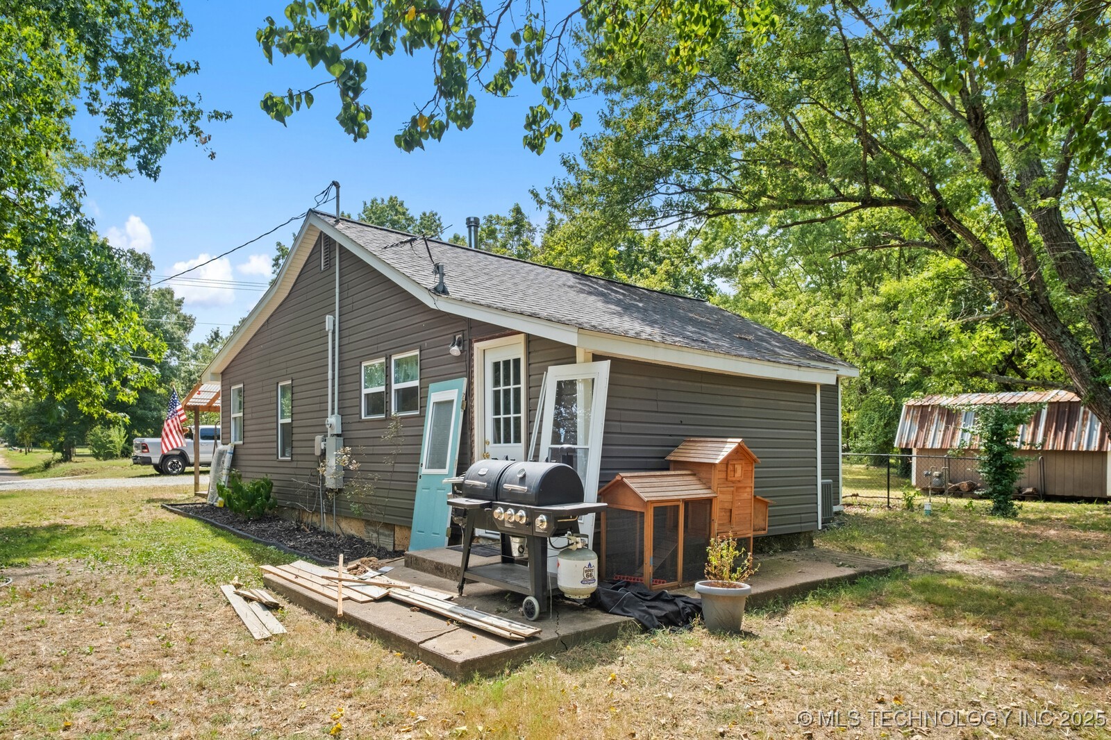 901 W Cherokee Jay OK 74346