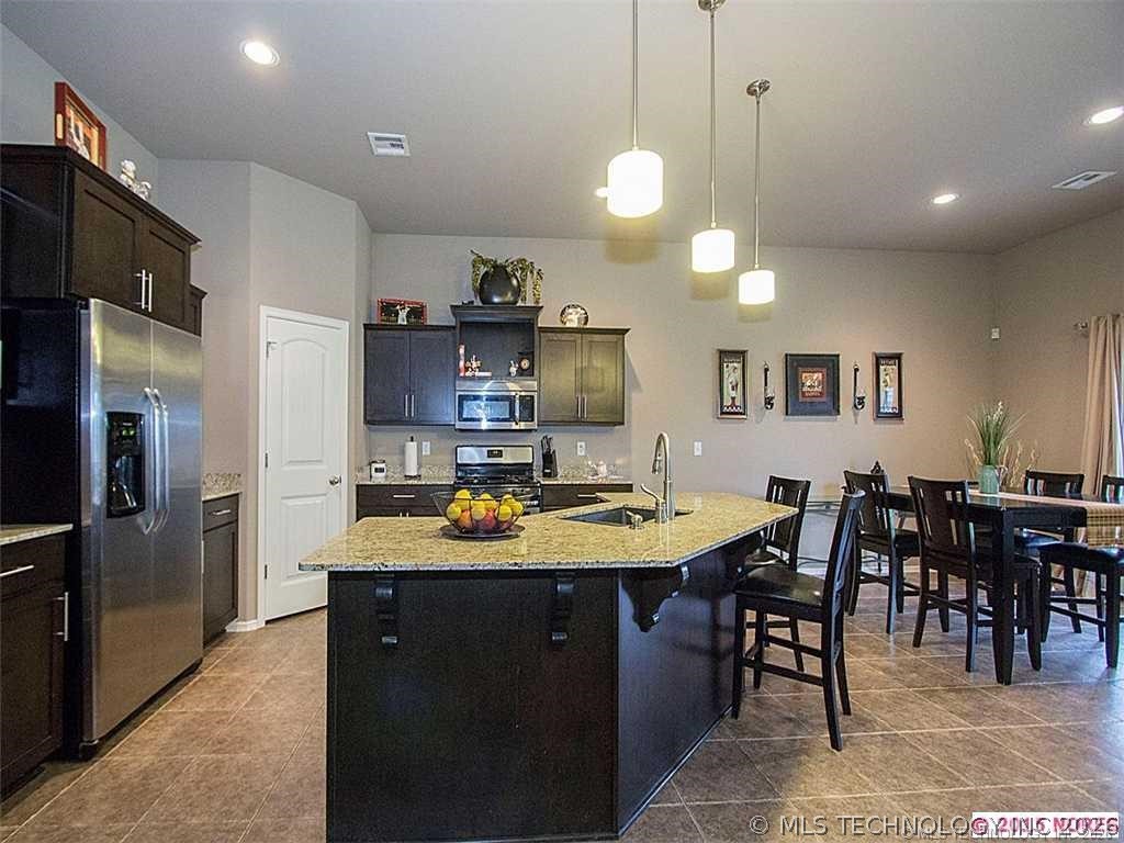 9058 E 136th Place S Bixby OK 74008