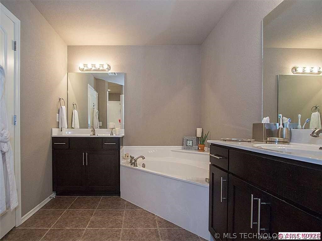 9058 E 136th Place S Bixby OK 74008