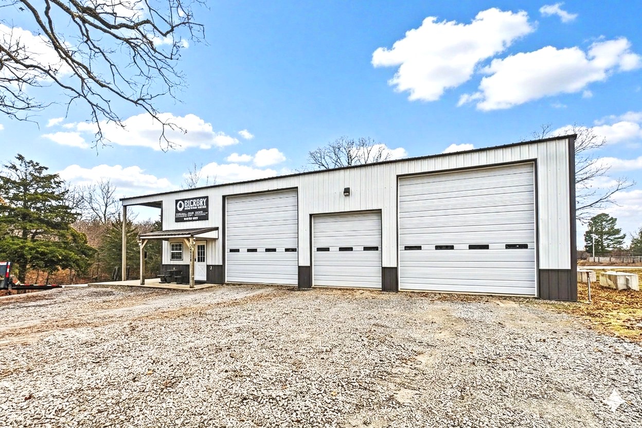 32514 Highway 82 Cookson OK 74427