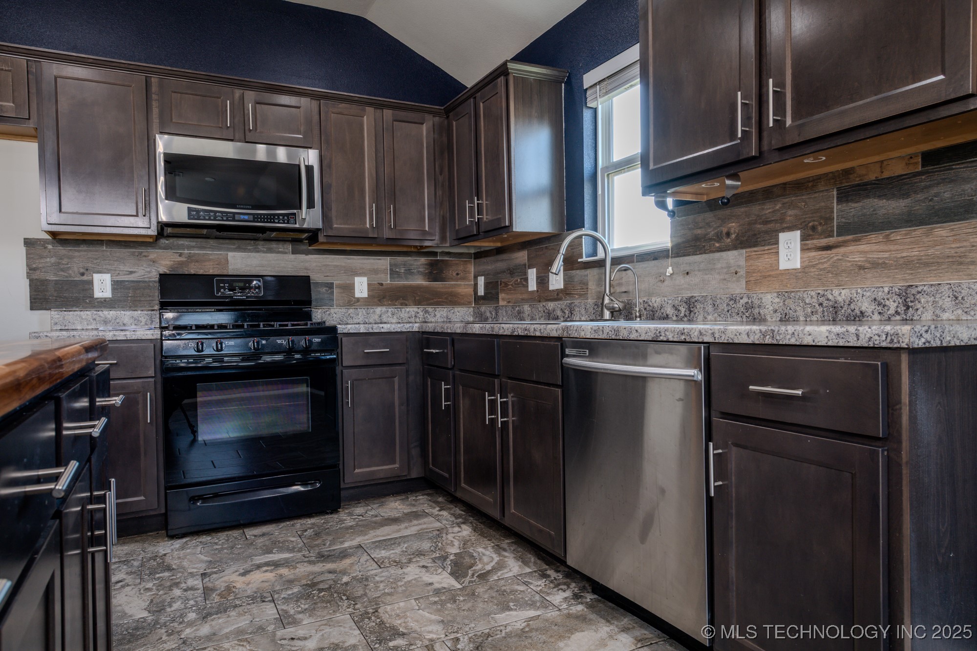 5811 E 146th Place S Bixby OK 74008