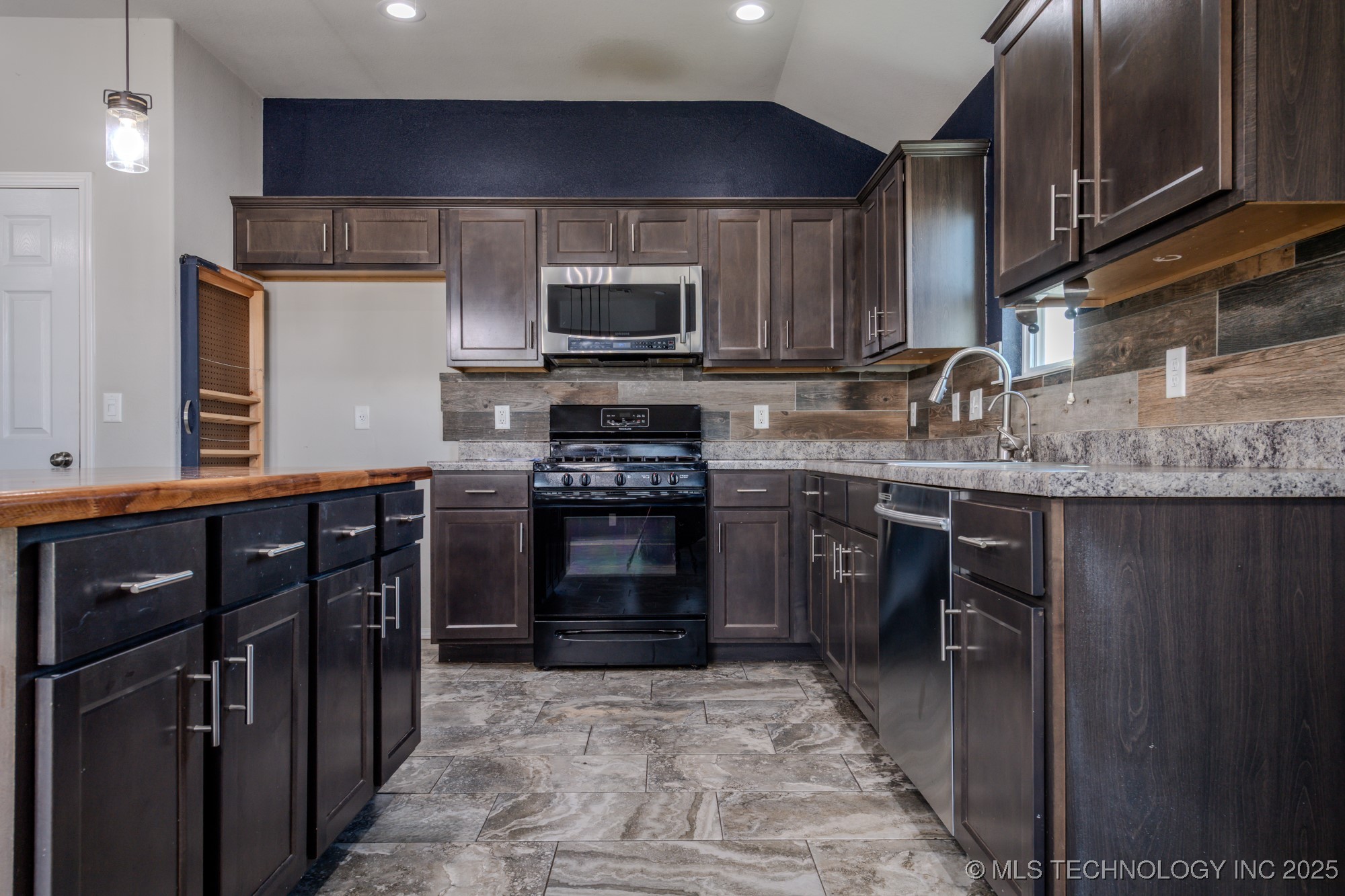 5811 E 146th Place S Bixby OK 74008