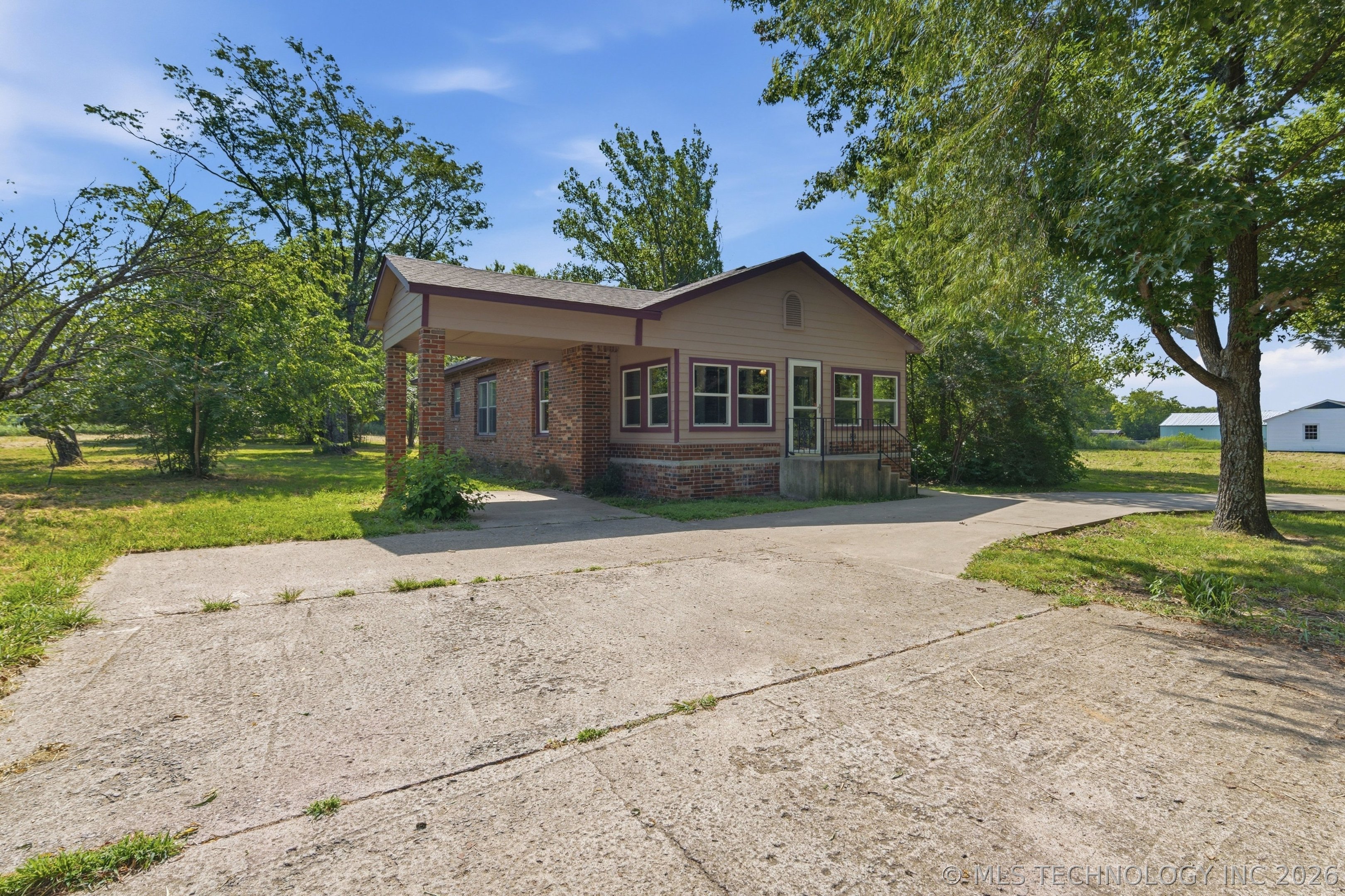 19219 S 4079 Road Claremore OK 74019