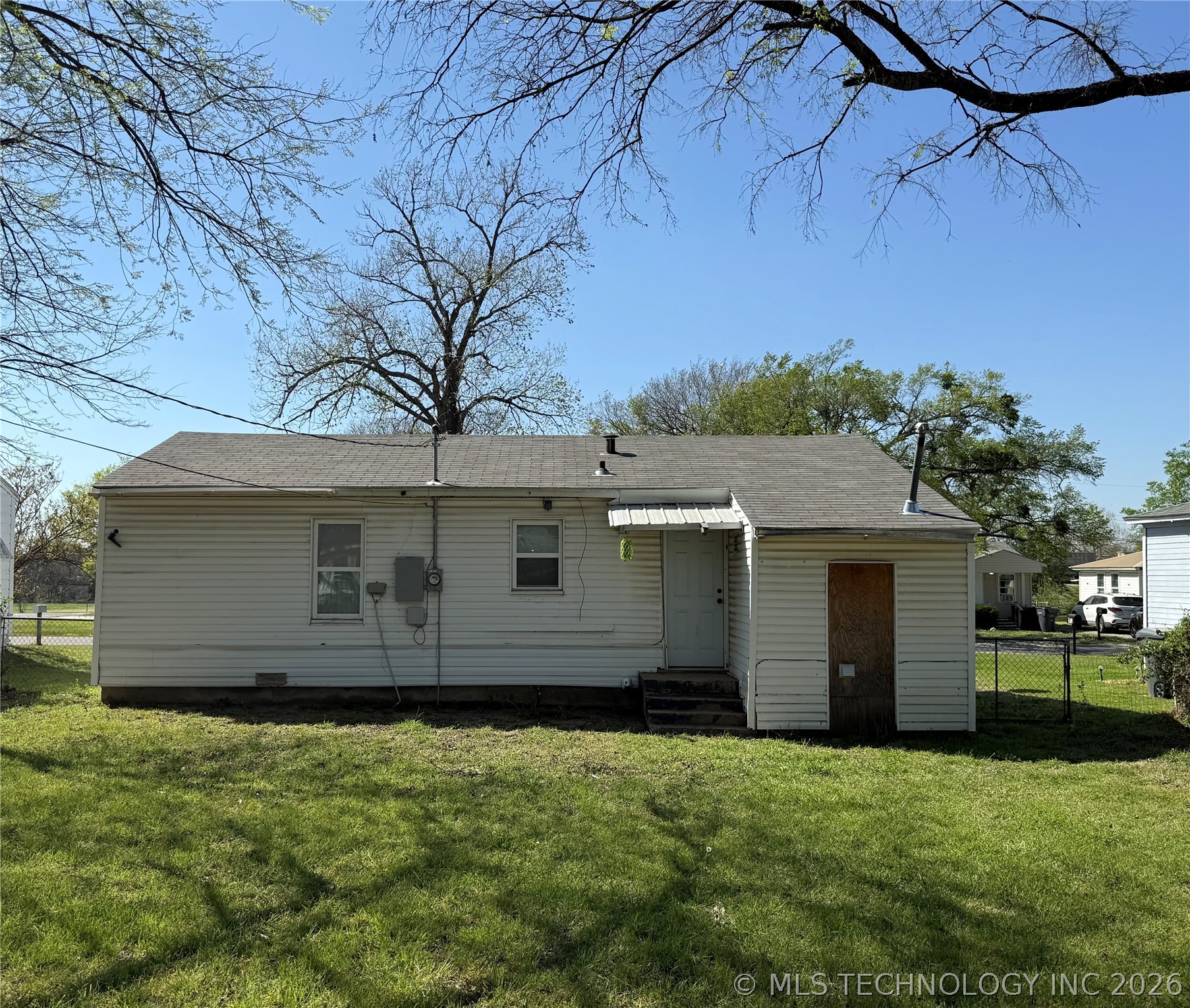 1016 Hugo SE Ardmore OK 73401