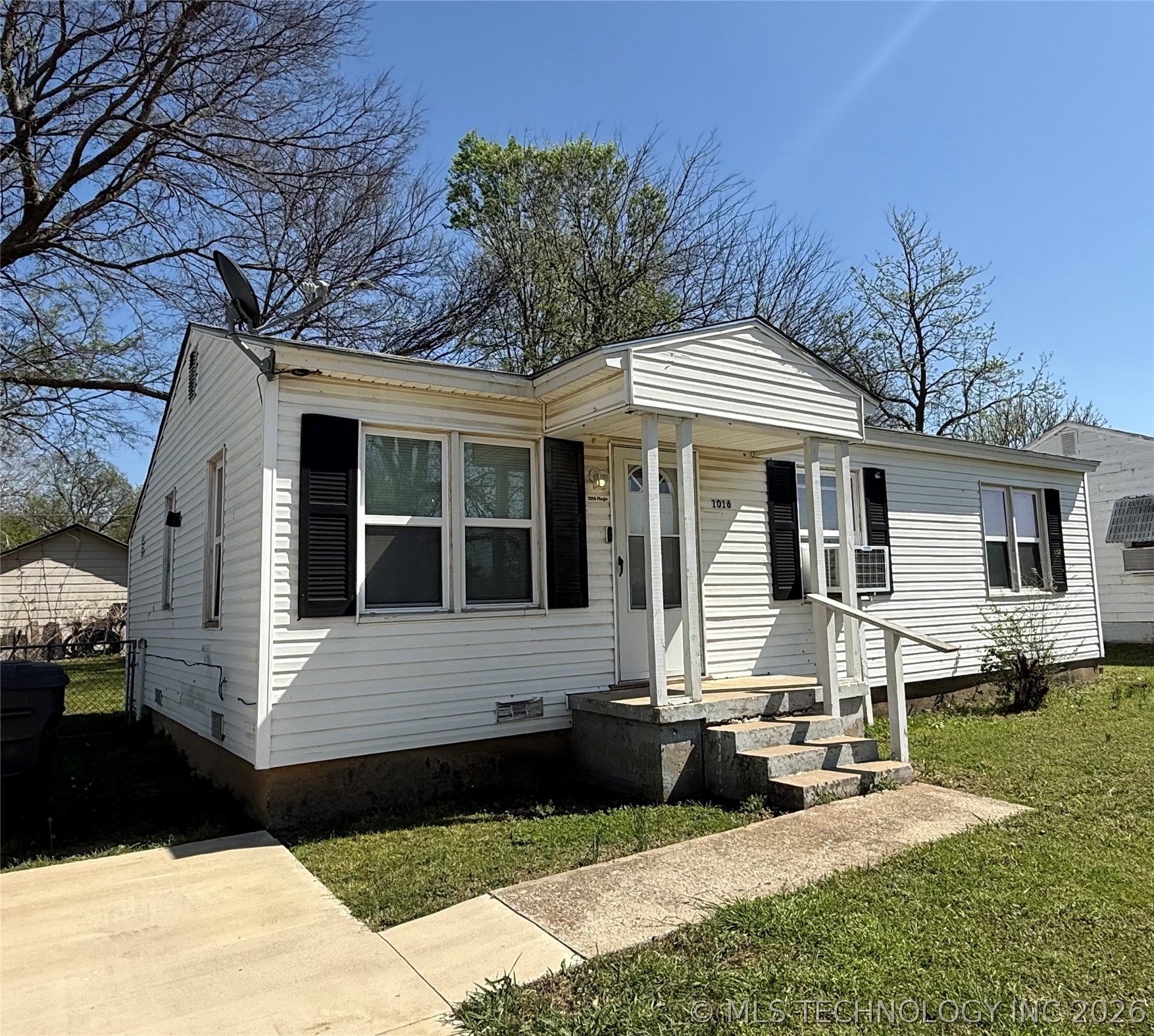 1016 Hugo SE Ardmore OK 73401