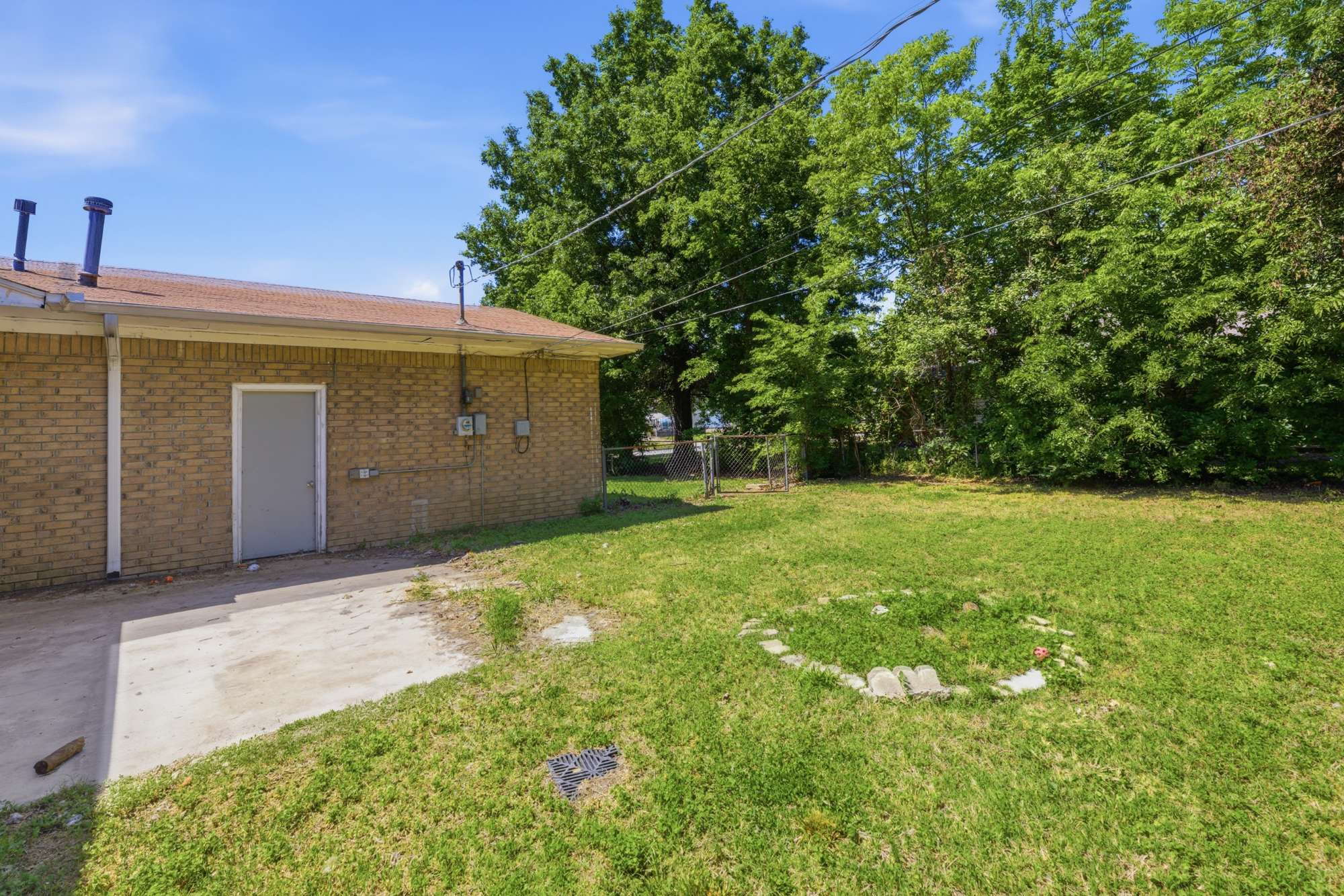 313 E Woodrow Place Tulsa OK 74106