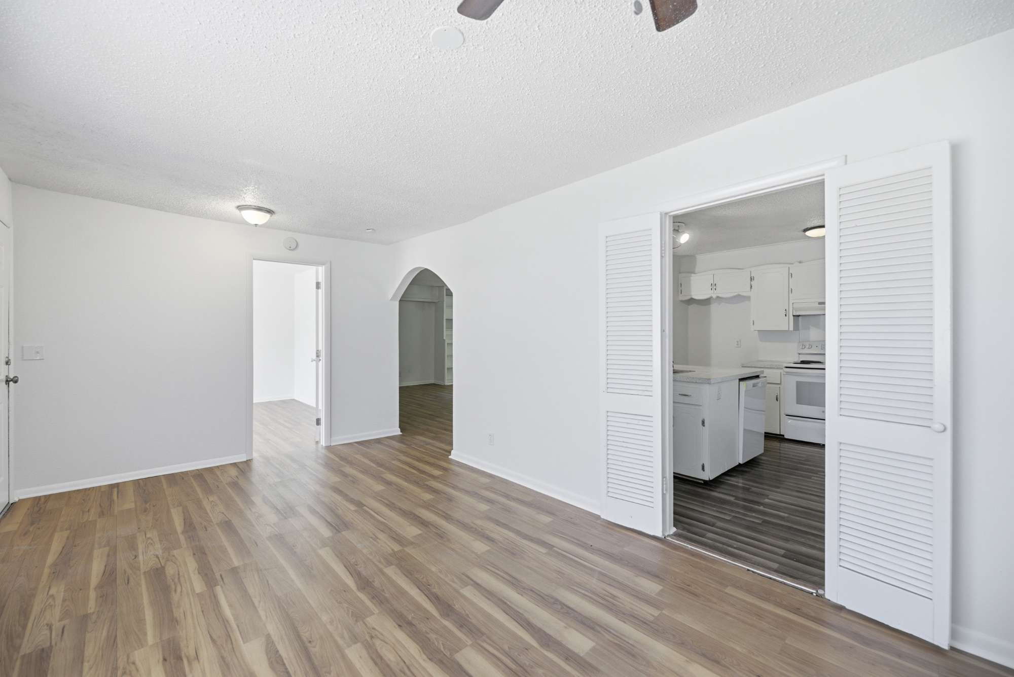 313 E Woodrow Place Tulsa OK 74106