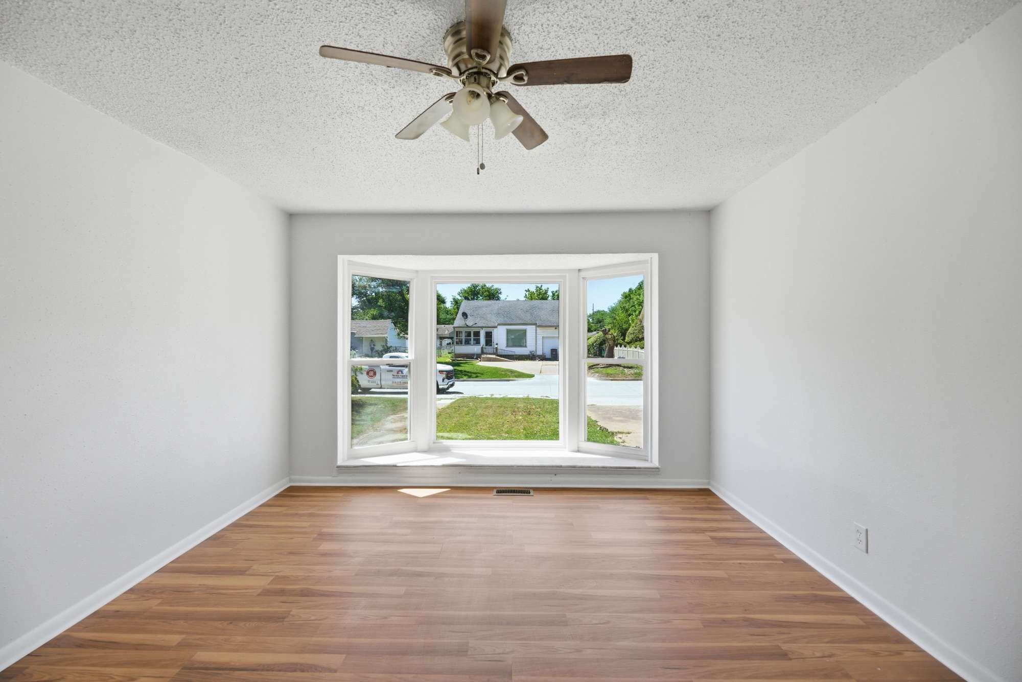 313 E Woodrow Place Tulsa OK 74106