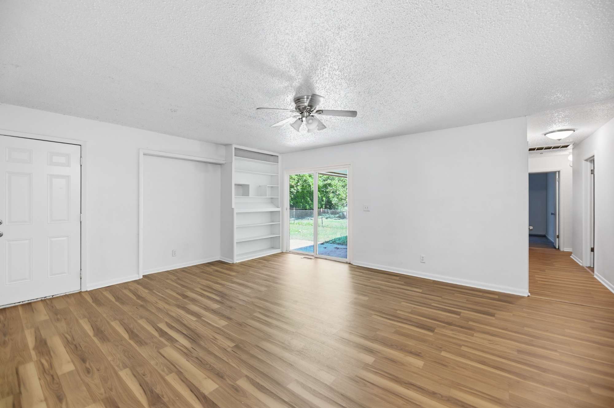 313 E Woodrow Place Tulsa OK 74106