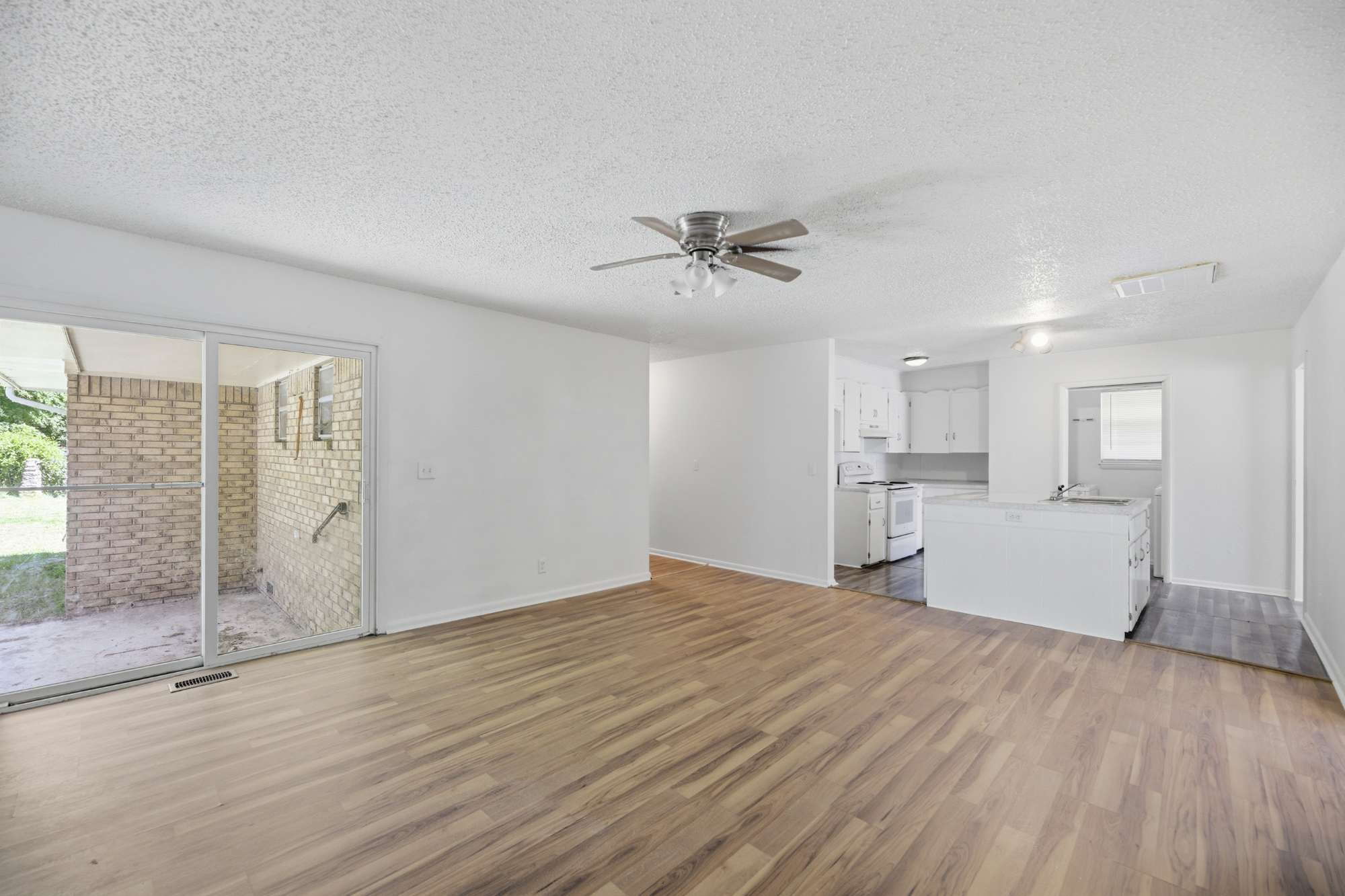 313 E Woodrow Place Tulsa OK 74106