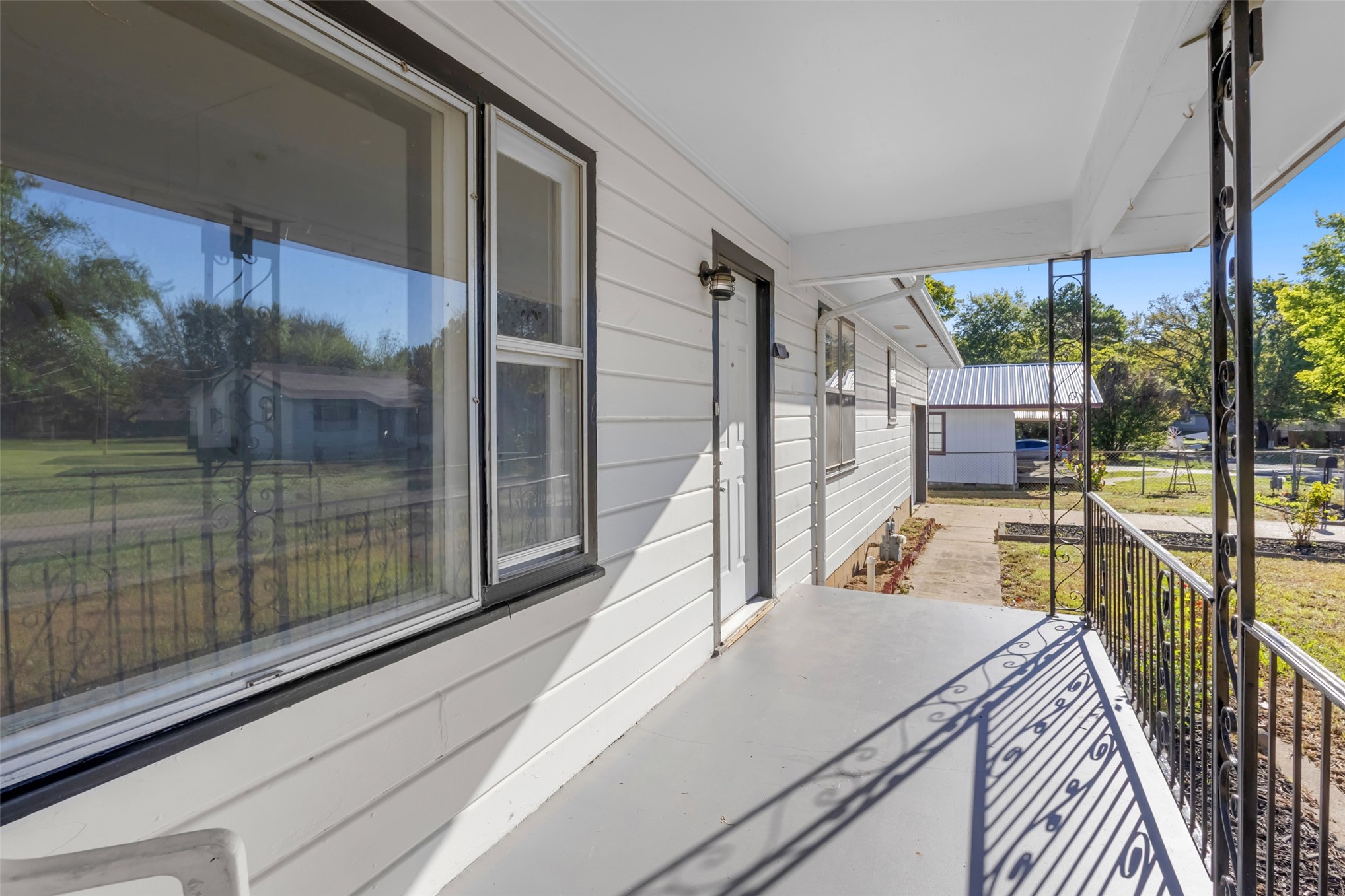 619 W Knisley Checotah OK 74426