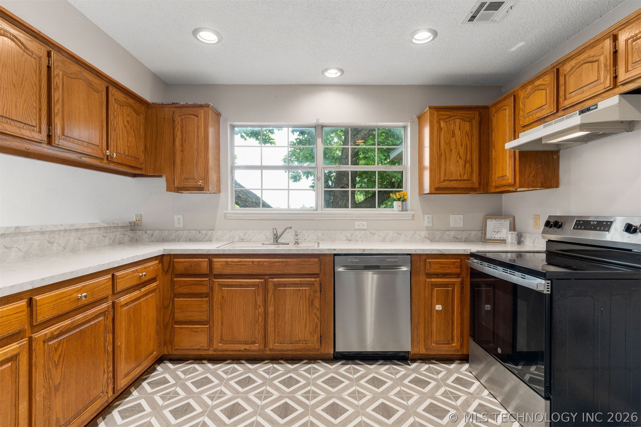 2317 SW Quail Run Drive Claremore OK 74019