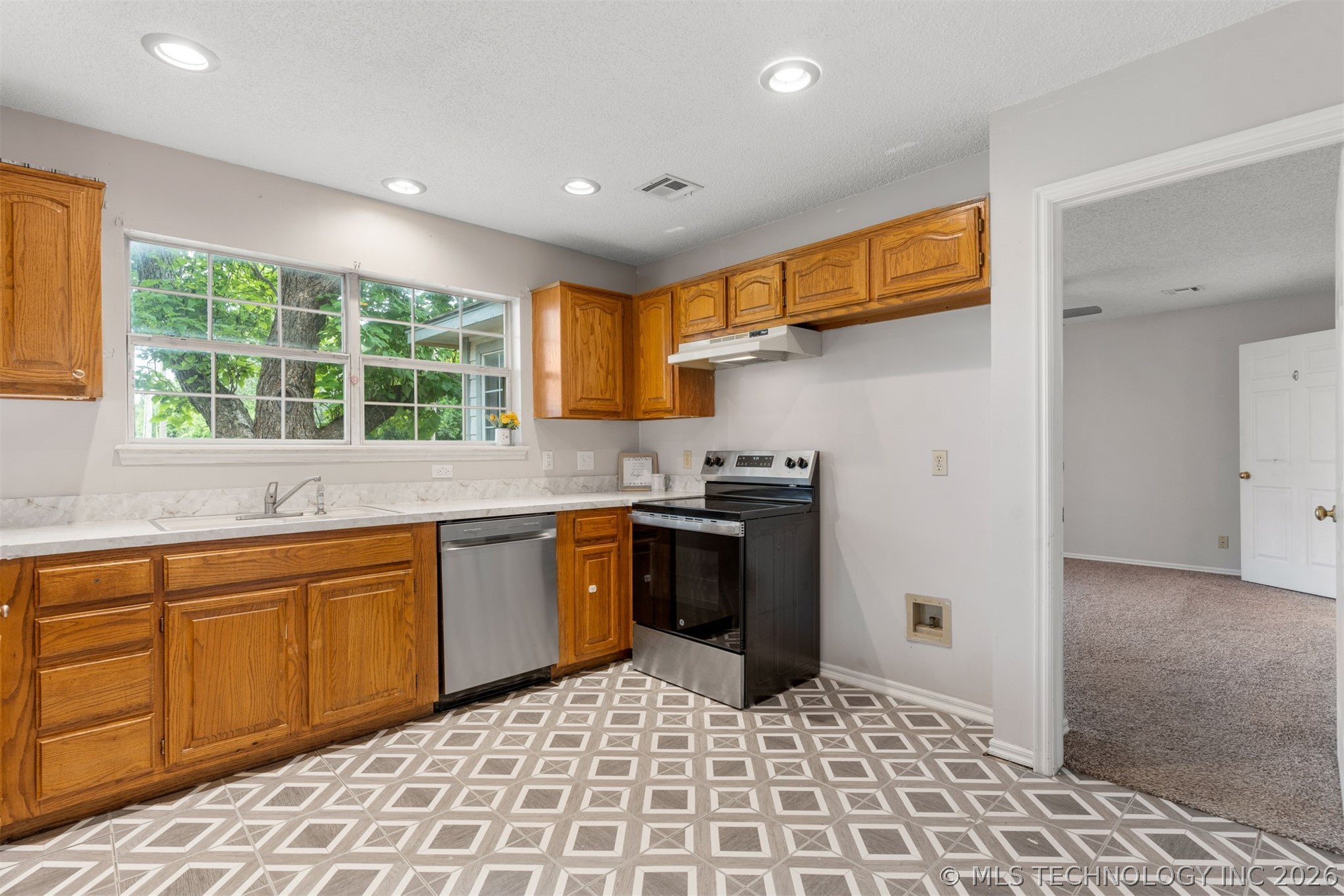2317 SW Quail Run Drive Claremore OK 74019