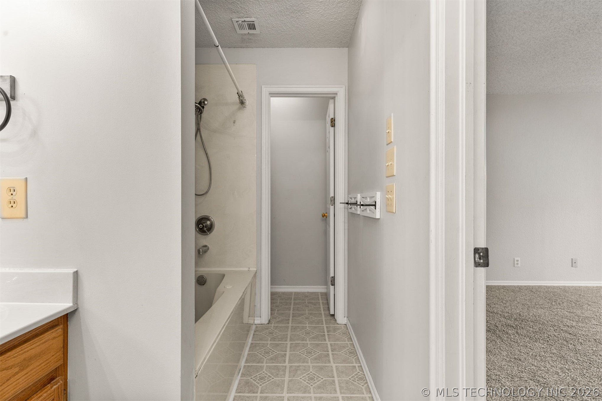 2317 SW Quail Run Drive Claremore OK 74019