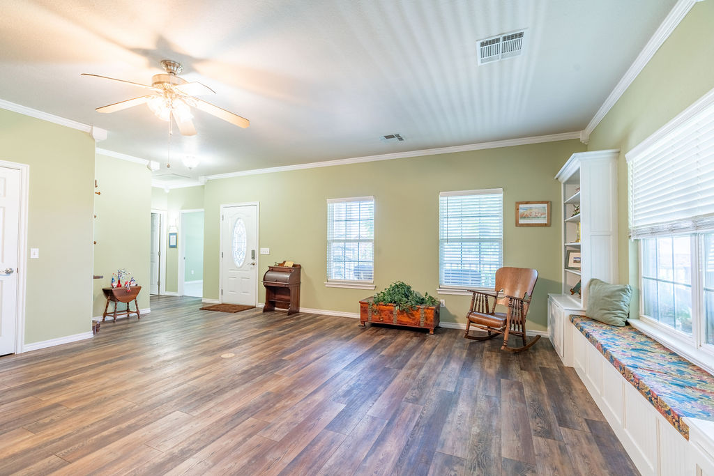 200 N Woodchuck Lane Skiatook OK 74070