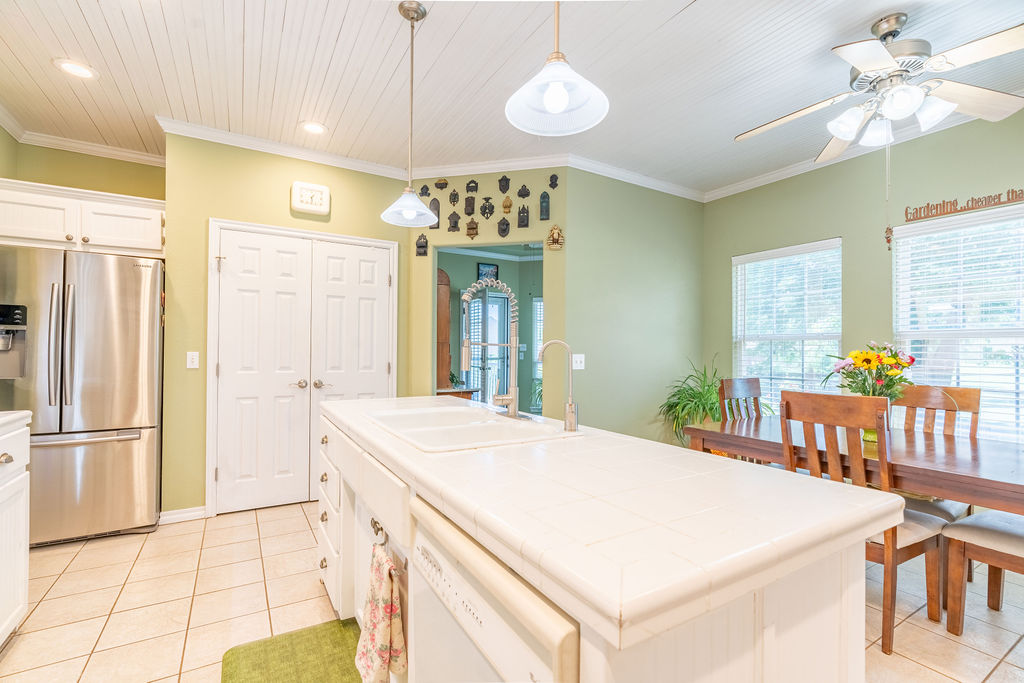 200 N Woodchuck Lane Skiatook OK 74070