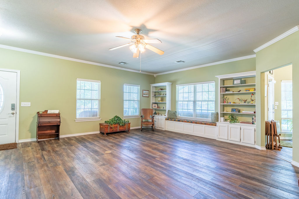 200 N Woodchuck Lane Skiatook OK 74070