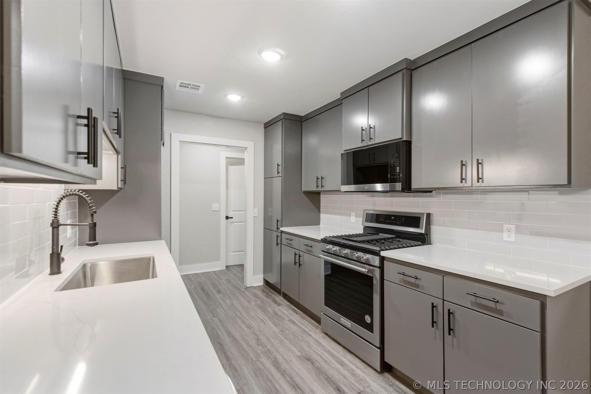 3012 W 70th Street Tulsa OK 74132