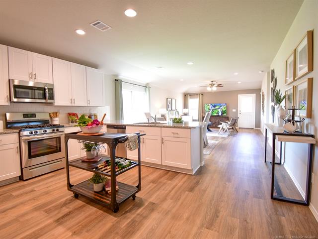 15721 Mustang Avenue Kellyville OK 74039