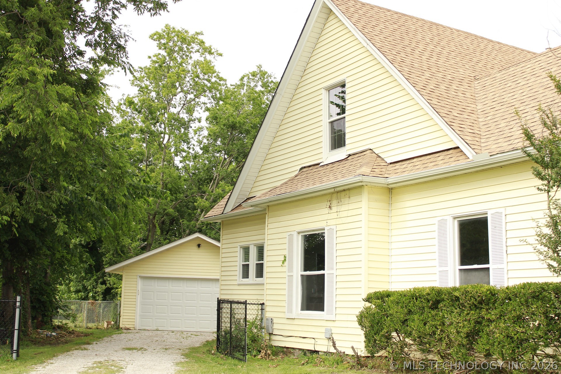 532 E 5th Street Claremore OK 74017
