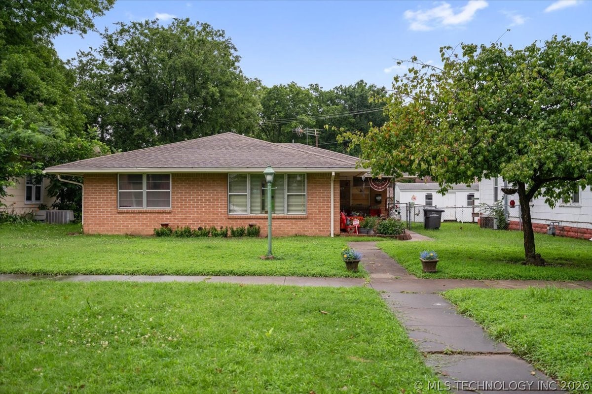 914 SE Delaware Avenue Bartlesville OK 74003