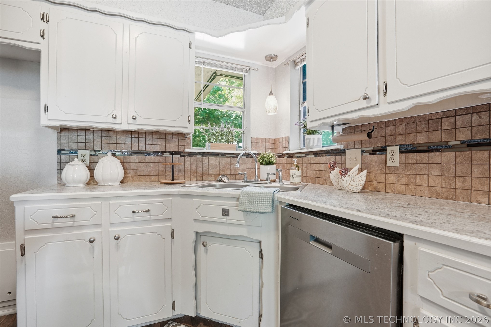 1636 S Pine Avenue Broken Arrow OK 74012