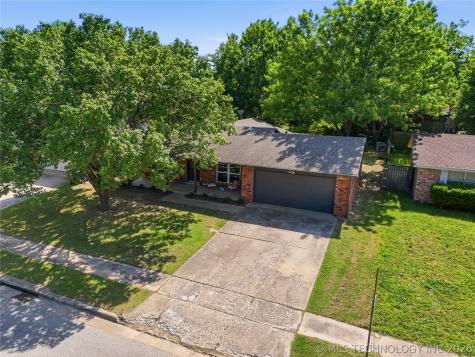 1636 S Pine Avenue Broken Arrow OK 74012
