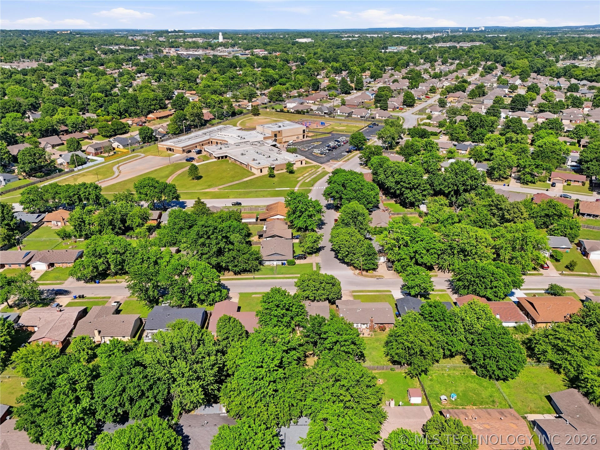 1636 S Pine Avenue Broken Arrow OK 74012