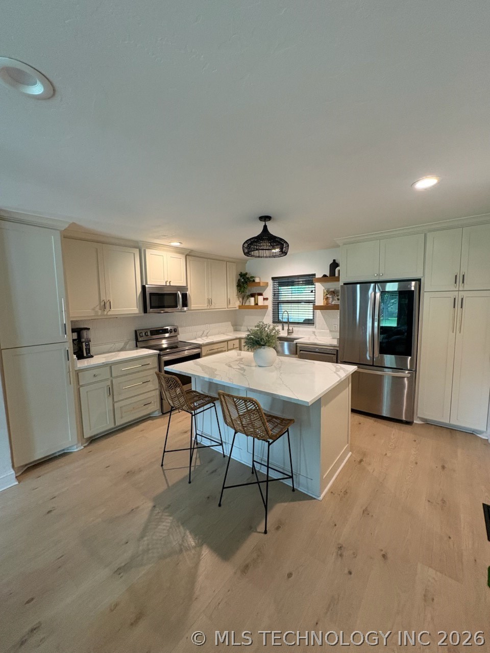 103 N Sunset Madill OK 73446