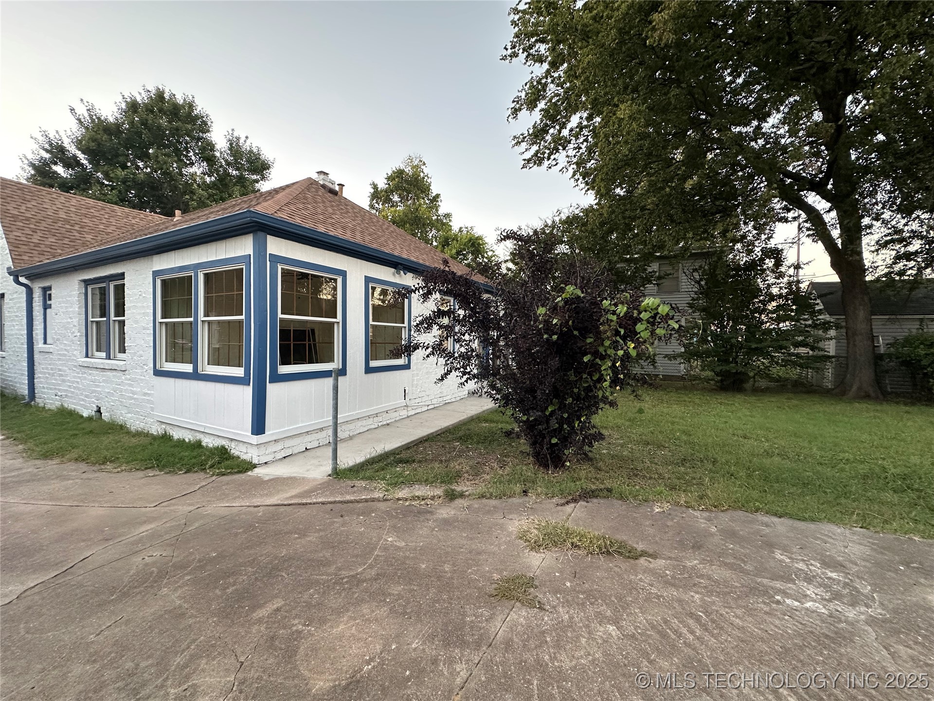 1235 S Gary Place Tulsa OK 74104