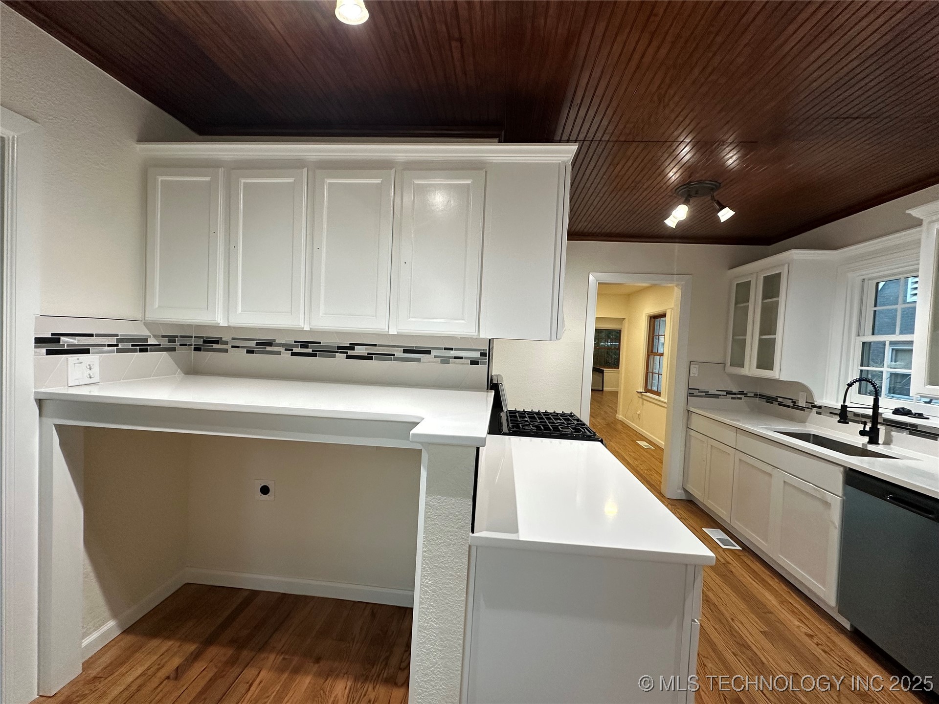 1235 S Gary Place Tulsa OK 74104