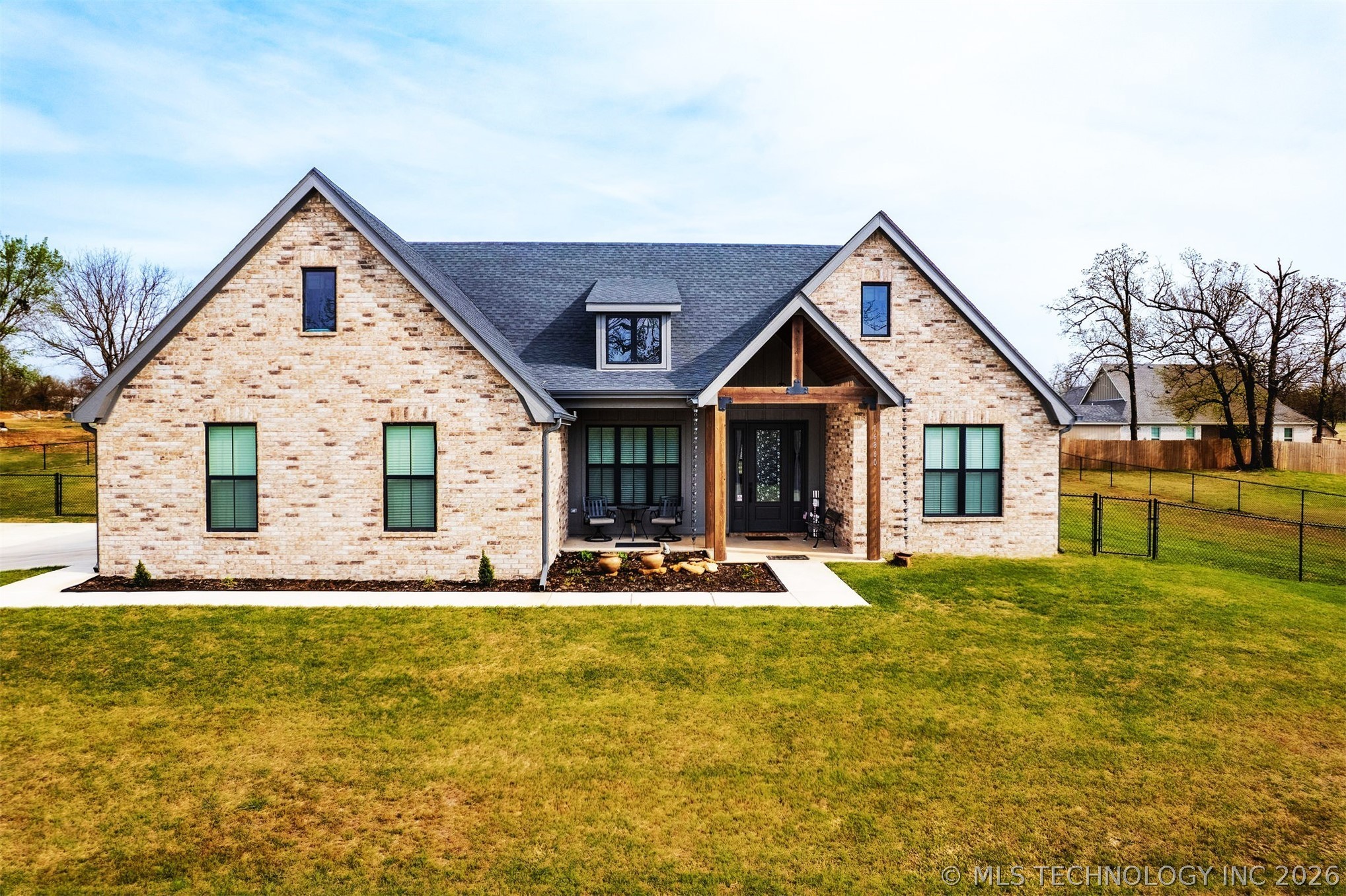 16860 W Sierra Tahlequah OK 74464
