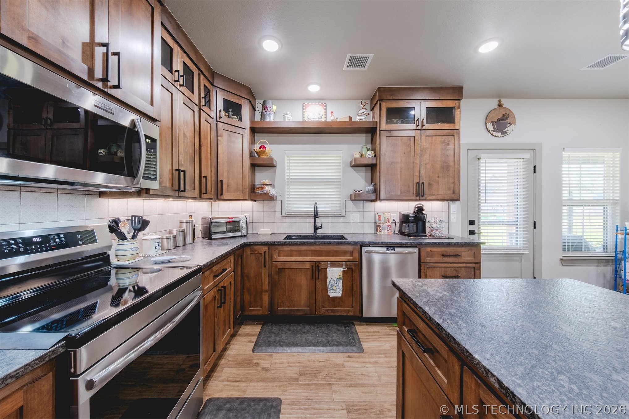 16860 W Sierra Tahlequah OK 74464