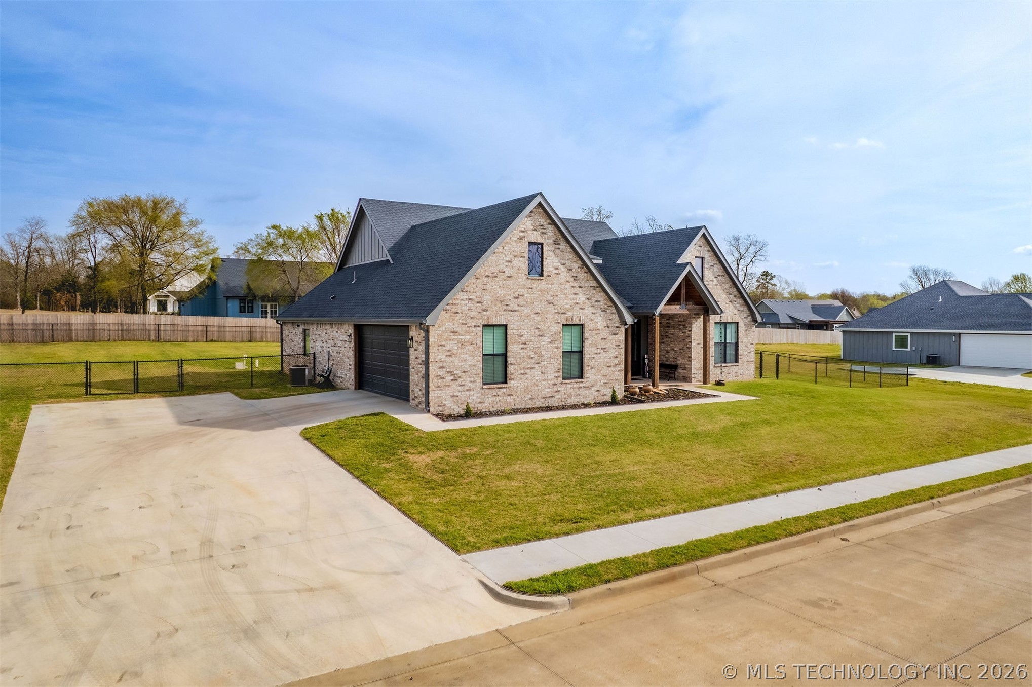 16860 W Sierra Tahlequah OK 74464