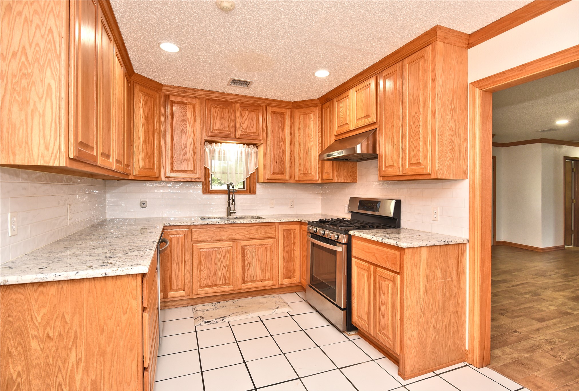 4355 S 61st Westavenue Tulsa OK 74107