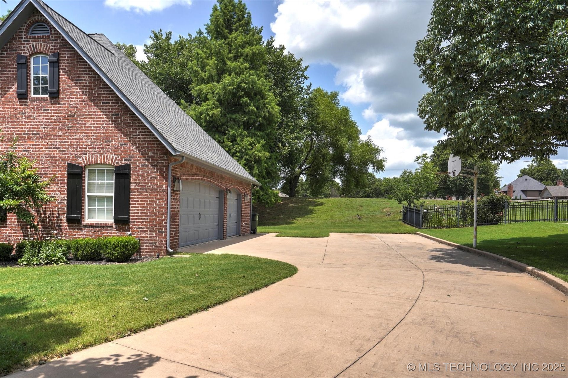 13207 E 93rd Street Owasso OK 74055